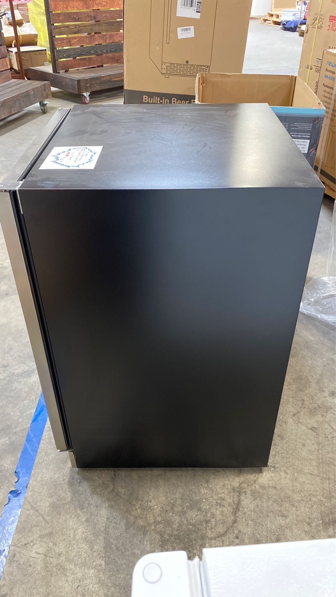 NEW Hisense/ Dual Temp Zone 46 Bottle Wine Cooler for Sale in Temecula