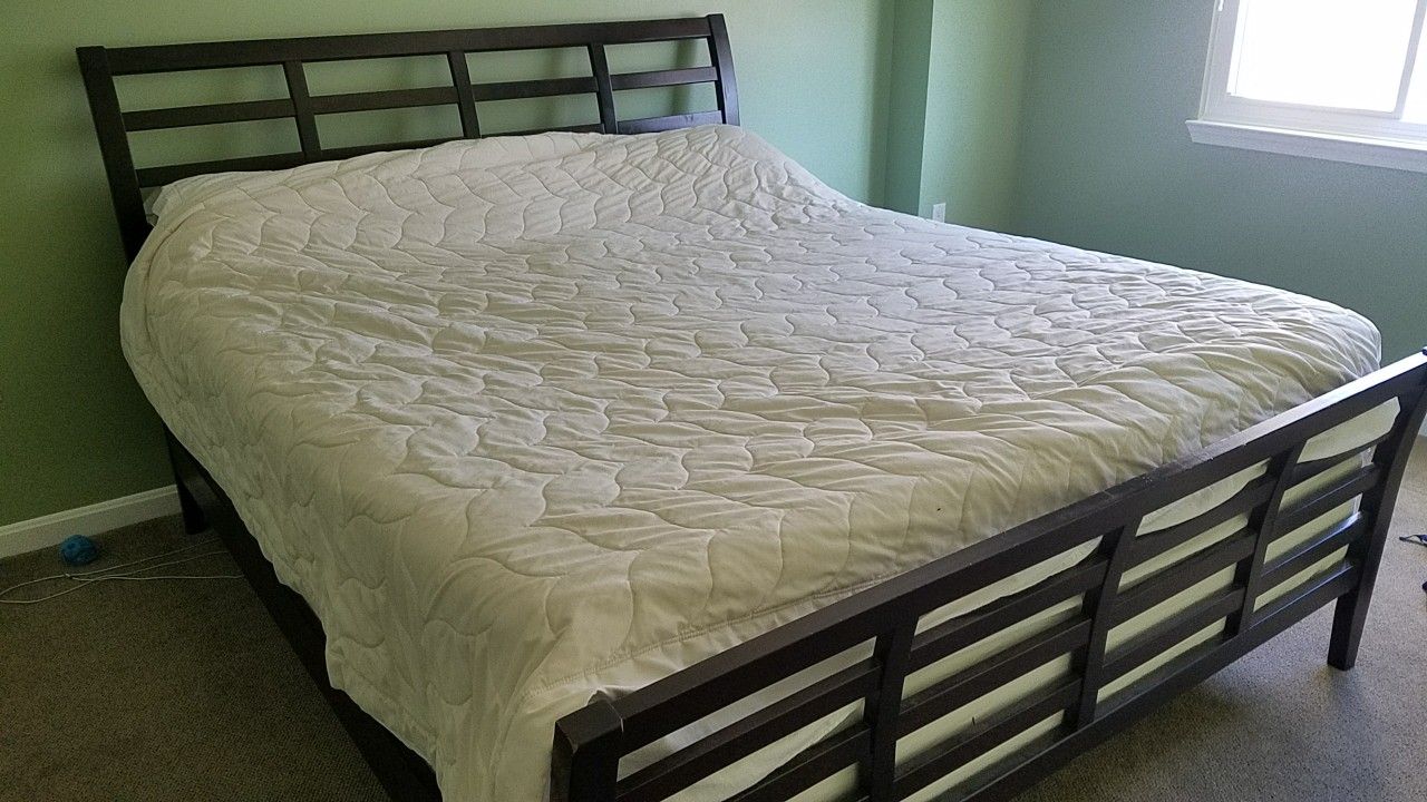 California King Size Full Bed! Mattress, Frame and spring box! $450