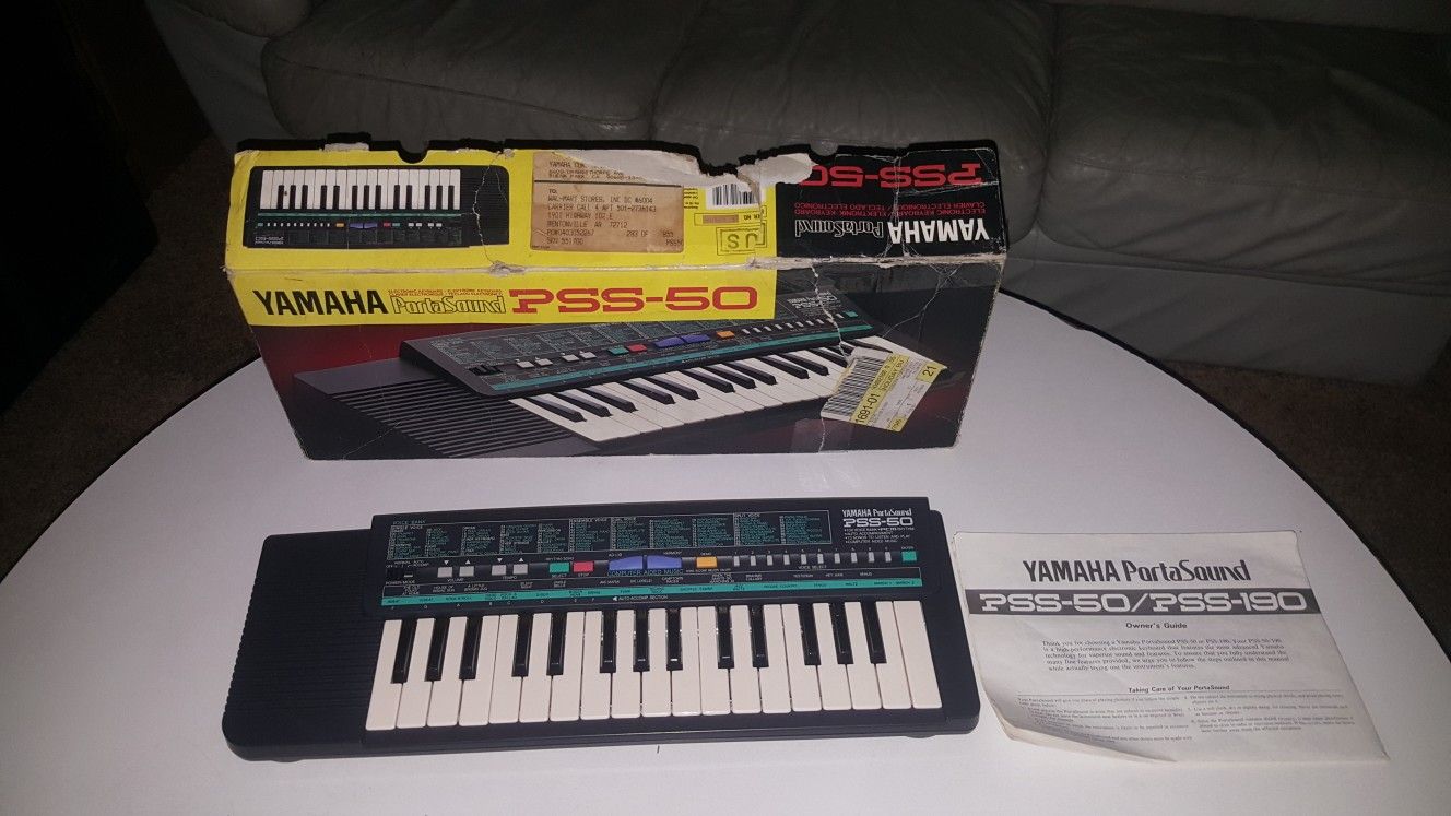 Portable Yamaha PSS-50 Keyboard 