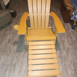 Chair With Pullout Ottoman