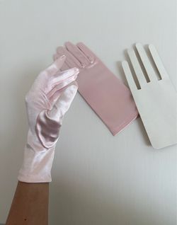 Soft pink new gloves for quinceañera sweet sixteen girls stretchy satin fabric clean!