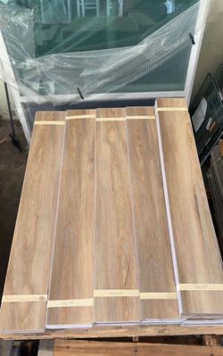 Peanut Brown Oak Wood-Look Plank Flooring (234 sq ft left) *$1.25/piece*