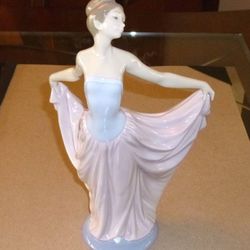Lladro of Spain "Dancer" Porcelain Art Figurine