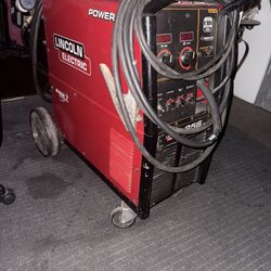 256 Lincoln Welder 