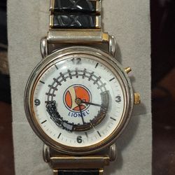 Reloj De Tren Con Pila Nueva Excelente Condicion.