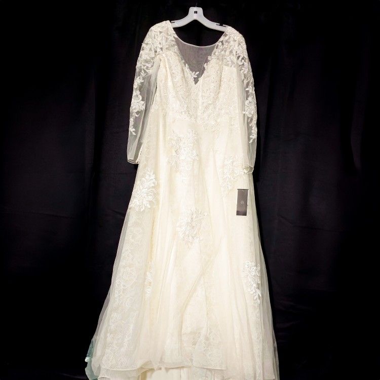 Oleg Cassani Wedding Dress