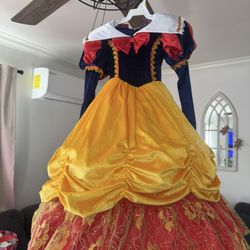 Snow White dress