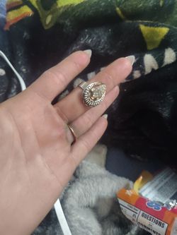 Adjustable size ring