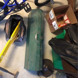 Heavy Duty 32” Carpenters Toolbox 