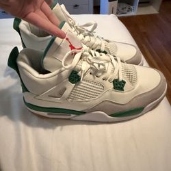 Jordan 4s Nike SB Pine Green