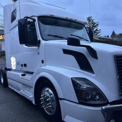 2013 Volvo Truck
