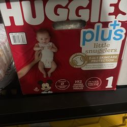 Huggies Plus Little Smugglers 2 In 1 Skincare Protection