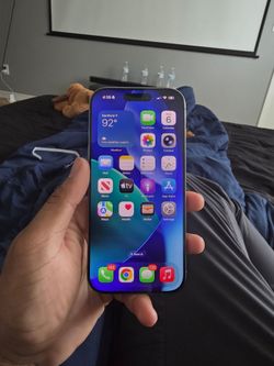 Iphone 16 Pro 512 GB with applecare plus theft till sept 2026