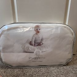 Snuggle Me Infant Lounger & 2 Covers 