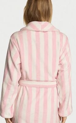 Victoria’s Secret Pink and White Striped Women's cozy Robe (READ DESCRIPTION)