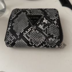Guess Wallet