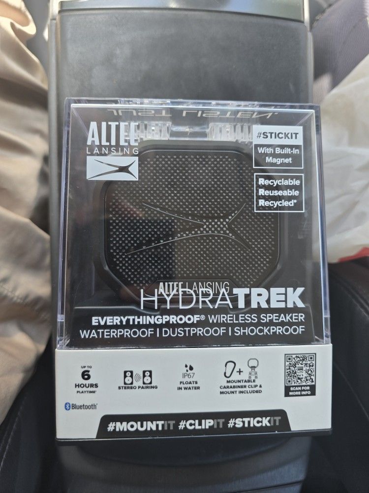 Altec Lansing HydraTrek Bluetooth Waterproof Speaker
Black