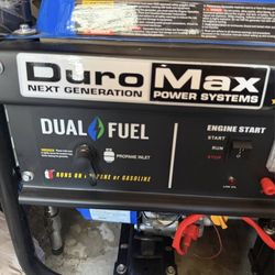 Brand new DUEL  fuel,Propane or Gas-Duro-Max XP-5500 EH Generator Electric Start
