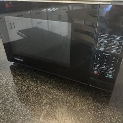 Almost New Cabinet Top Microwave