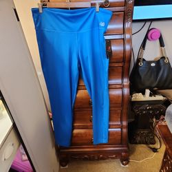 NWT New Balance Air Dry Air Extra Large Beautiful Blue Color