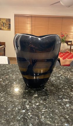 Large vase/ accessories