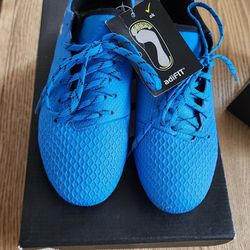 Kids Adiddas  Soccer Cleats Size US 2.5/EUR 34