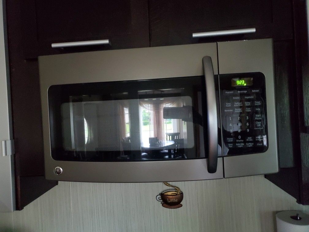 GE (over the range) Microwave with vent