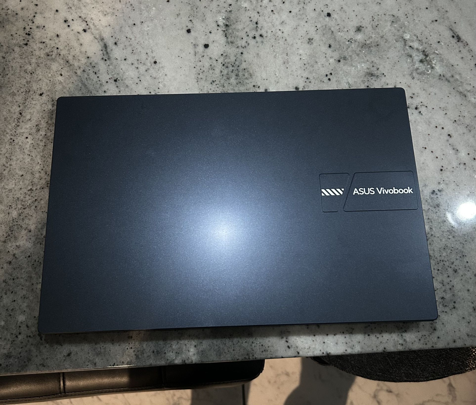 ASUS Vivobook