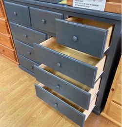 Nine drawers dresser