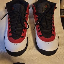 Gently Used Shoes 8.5