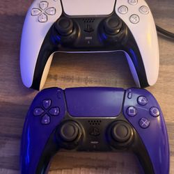 2 PlayStation Controllers