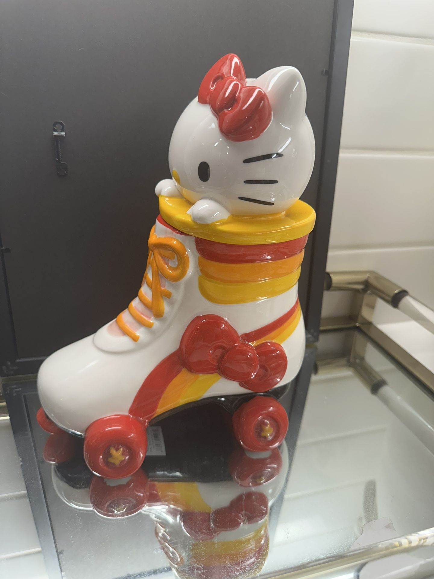 🎀 Rare Hello Kitty Roller Skate Cookie Jar – Collectible & Adorable! 🛼✨