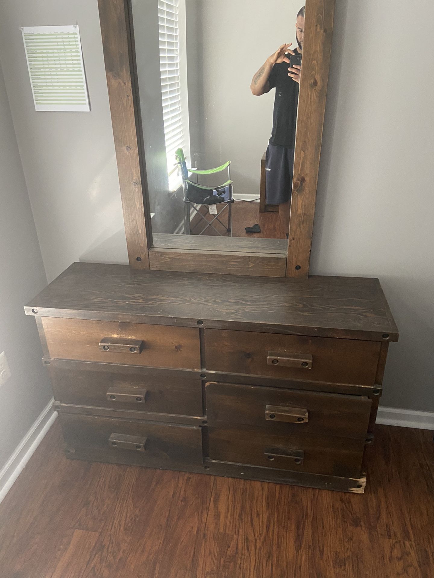 Dresser w/ Mirror