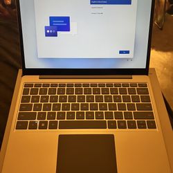 Microsoft Surface Laptop 