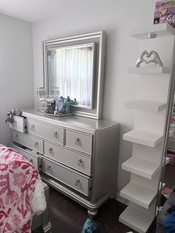 Bedroom Set with Lights