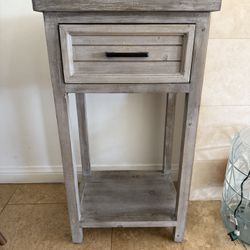 Beach Grey Side/End table