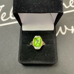 Gold Peridot Ring
