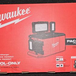 Milwaukee M18 18-Volt Lithium-Ion Packout Light (Tool-Only)