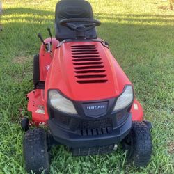 Craftsman 46” deck riding lawnmower 18.5 HP