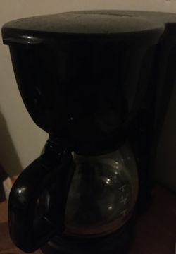 A coffee maker. In great condition.