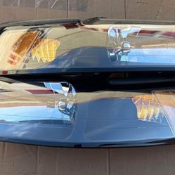 99-04 Ford Mustang Headlights faros calaveras micas luces