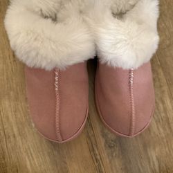 Pink Fur-Lined Memory Foam Slippers Size 5-6