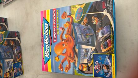 Micro Machines Hiways & Byways Deep Sea Drive-Thru