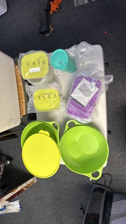 7 pc. Tupperware container set