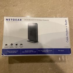 Net gear DOCSIS 3.0 11-N Data Gateway Cable Modem + Router 