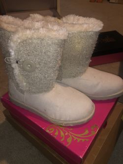 Winter Super Comfy Boots Size 8
