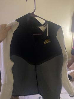Nike Tech