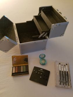Makeup box + makeup + accessories