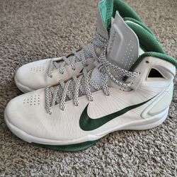 Nike Hyperdunk 2010 size 12