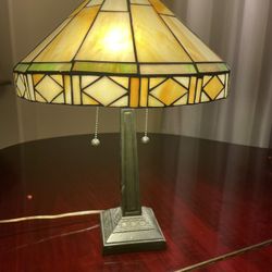 Tiffany Style Lead Glass Lamp 19 Inches Tall X 15 Inches Wide